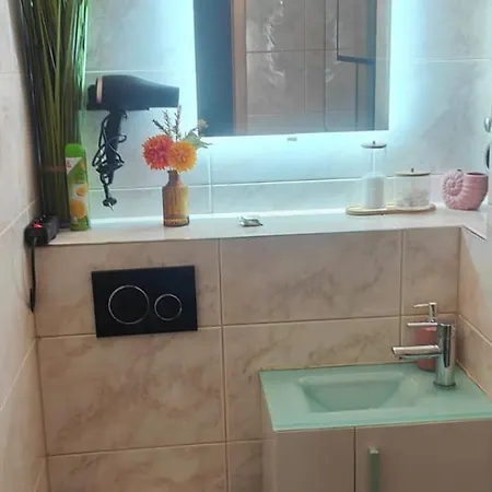 Apartament Mo Home24 *