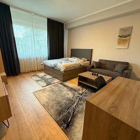 1 Mit 4 Schlafzimmer! Apartment
