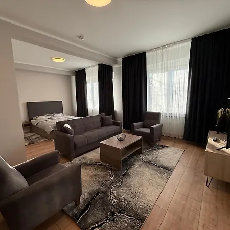 Apartment 1 Mit 4 Schlafzimmer! Cologne