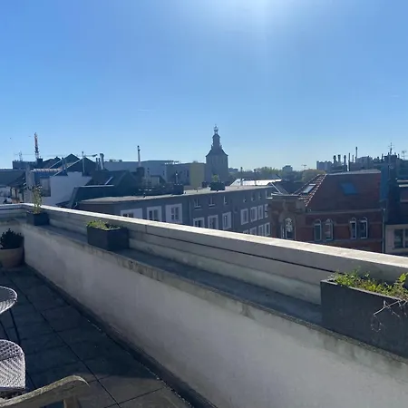 Penthouse At Cathedral Apartment