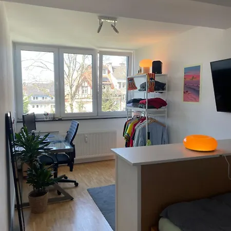 Moderne In Lindenthal Apartment