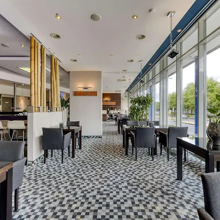 Novotel 4*