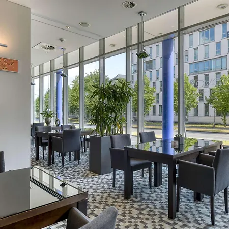 Novotel Hotel 4*
