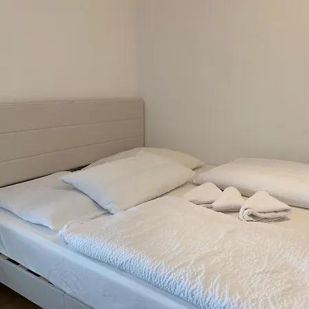 Cozy 6 At Cathedral Daire