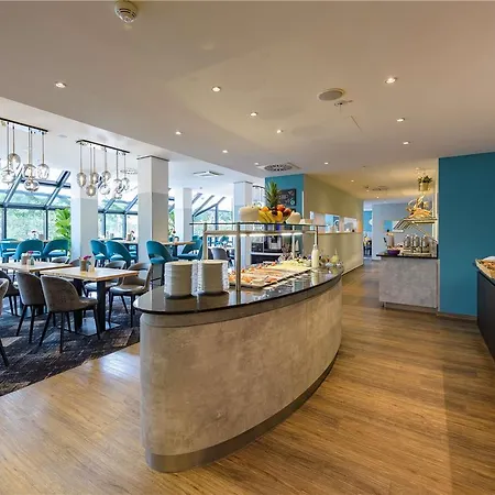 Hotel Mercure West