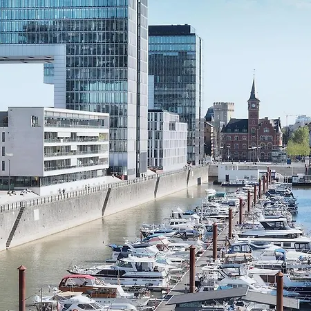Apartamento Exklusive - Zentral In Der Koelner Suedstadt - Kostenloser Privatparkplatz - Perfekt Fuer Bis Zu 6 Gaeste - Smart