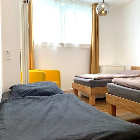 Alles Komplett - 2 Schlafzimmer, Grosse Kueche, Bad Appartement Cologne