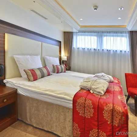 Faircruise Business Hotelship Отель Кёльн