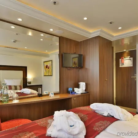 Faircruise Business Hotelship Отель Кёльн