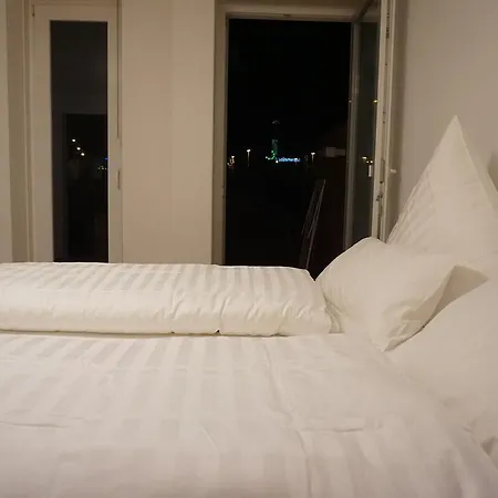Deluxe Apartment *