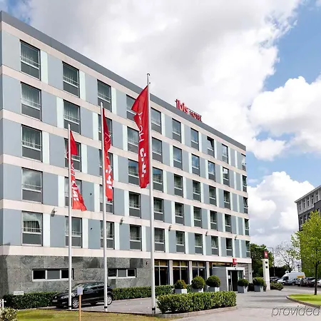 Hotel Ibis Messe 3*