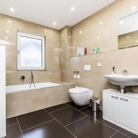 Apartment Komfort Design *
