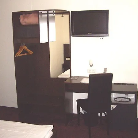 Aaa Budget Hotel