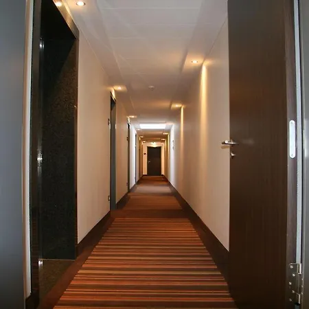 Fortune Hotel