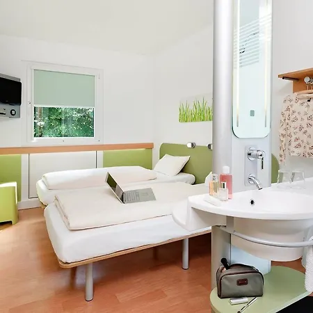 Ibis Messe Hotel 3*