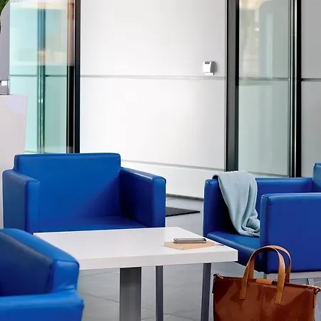 Ibis Messe 3*