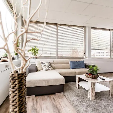 Work And Marsdorf Apartment