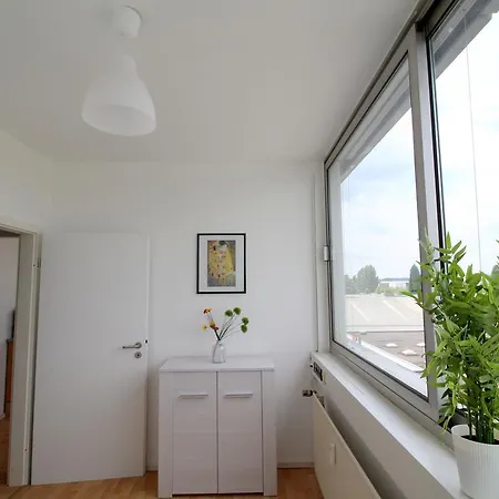 Work And Marsdorf Apartment