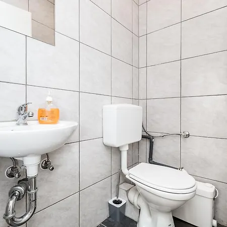 Work And Marsdorf Apartment
