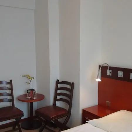 City Am Neumarkt Hotel 2*
