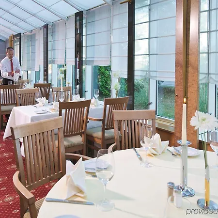 Leonardo Bonn Airport Hotel 4*