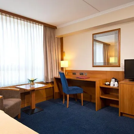 Hotel Leonardo Bonn Airport 4*