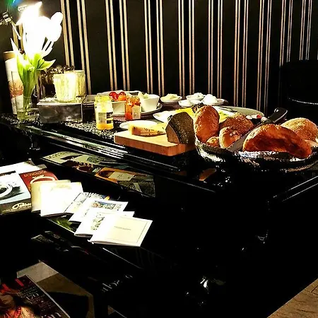Humboldt1 Palais-hotel & Bar Кёльн