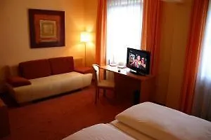 Star Am Dom Superior Hotel