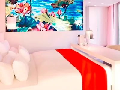 Отель Art'otel Cologne, Powered By Radisson 4*
