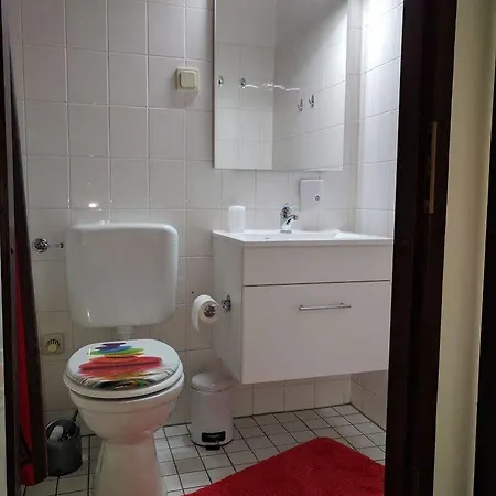 Mewo - In Der Messestadt Appartement Keulen