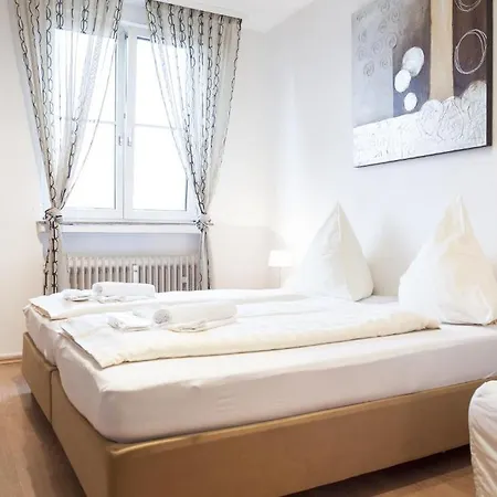 City Apartment Apartment *