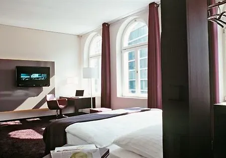 Boutique 009