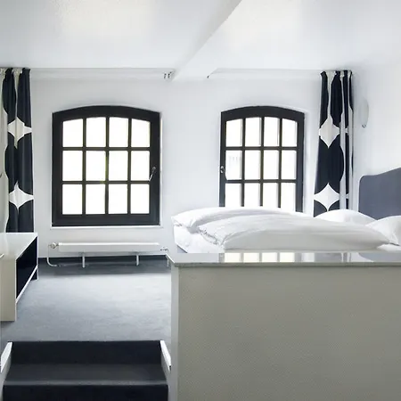 Hotel Rugs 4*