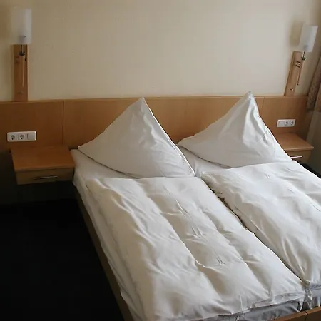 Отель Trip Conti