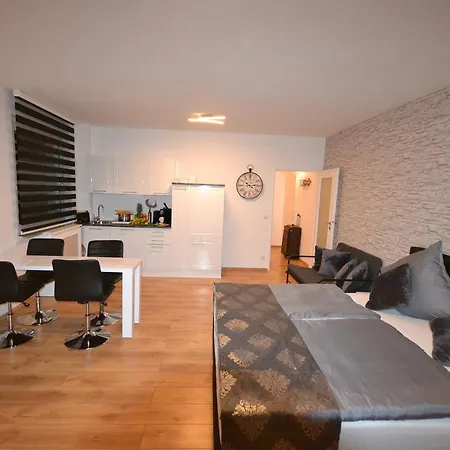 Madame Tower Appartement *