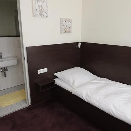 Aaa Budget 3* Cologne