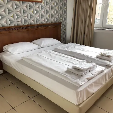 Moji 2* Köln