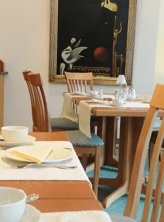 Guest house Ihr Garni 3*