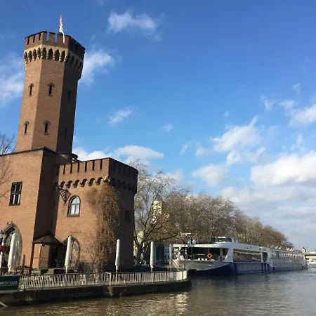 Select Ms Charles Dickens - Bateau-hôtel Cologne