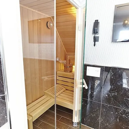 Humboldt1 Palais-hotel & Bar Кёльн