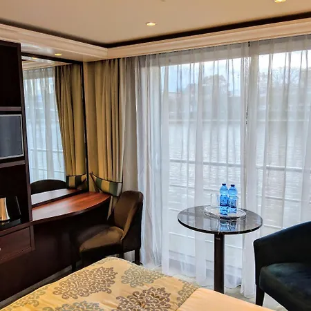 Select Ms Charles Dickens - Bateau-hôtel