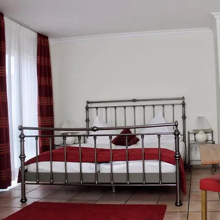 Akazienhof & Brauhaus Guest house 3*