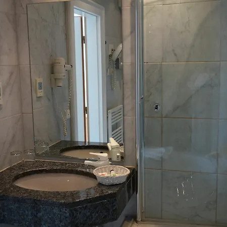 Kaiser Am Wiener Platz Hotell Köln