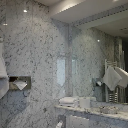 Kaiser Am Wiener Platz Hotell