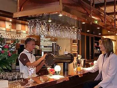Ibis Messe 3*