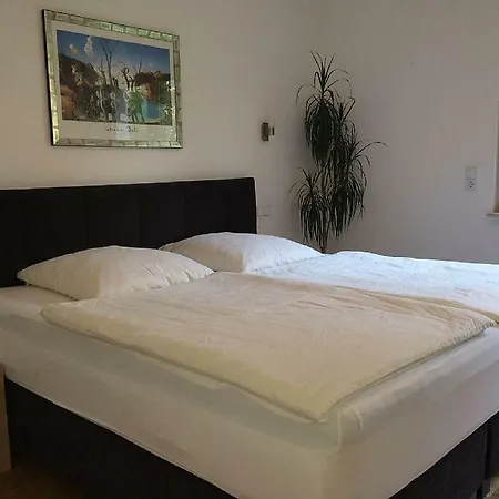 Komfortwohnung Mit Garten In Ruhiger Lage In Dellbruck Apartment Cologne
