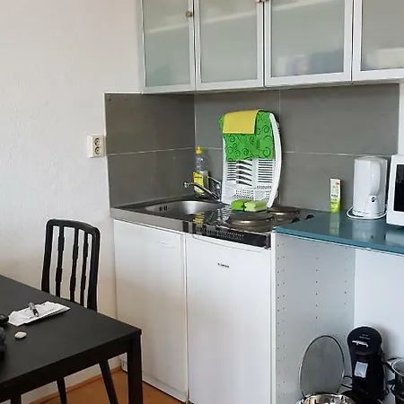 Sonniges Modernes Hoehenberg Apartment Cologne
