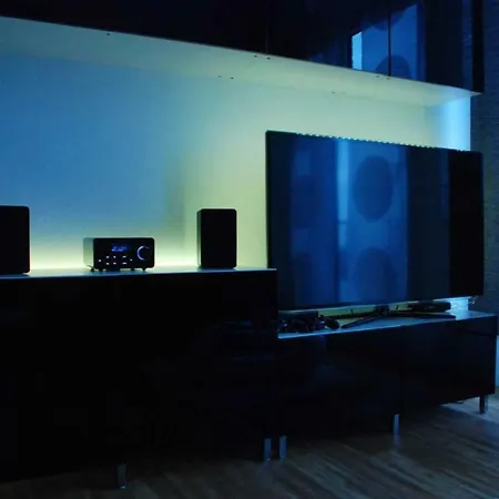 Exklusives Penthouse! Mit Wlan, Tiefgarage, 2 Fernseher Etc. * Kolonia