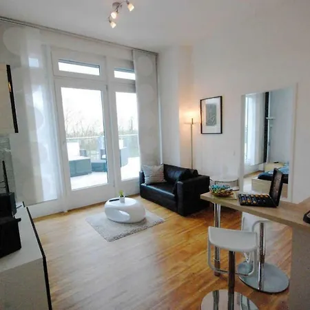 Exklusives Penthouse! Mit Wlan, Tiefgarage, 2 Fernseher Etc. *