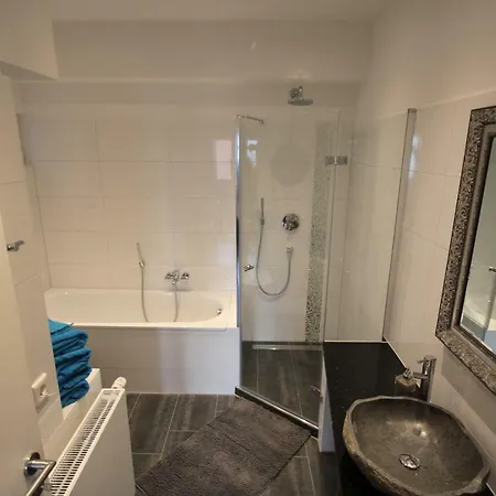 Appartement Domblick! Wunderschone In Der City *